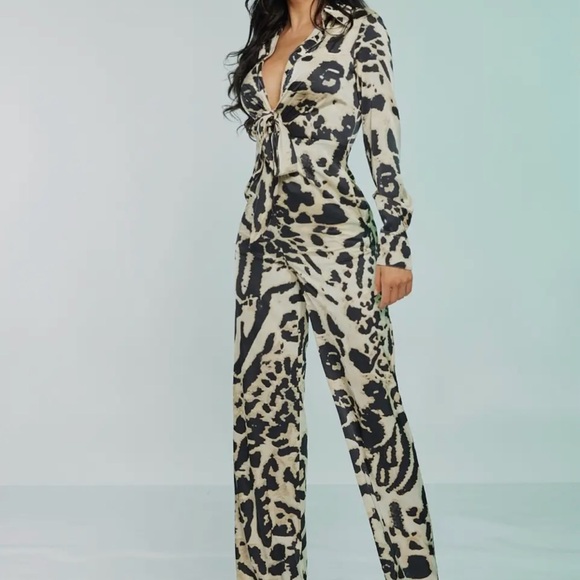 4-Satin zebra print jumpsuit - Picture 2 of 6